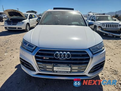 Piąte zdjęcie samochodu w środku: 2018 AUDI SQ5 PRESTIGE VIN:WA1C4AFY7J2207571 - miniatura