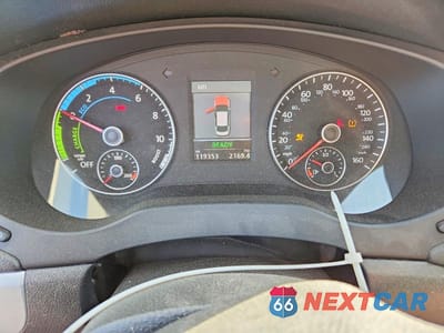 Zdjęcie 9 z 11 samochodu: 2014 VOLKSWAGEN JETTA HYBRID VIN:3VW637AJ6EM266853 - miniatura