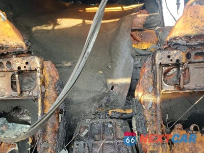 Zdjęcie 10 z 13 samochodu: 2004 NISSAN PATHFINDER SE VIN:JN8DR09Y64W919363 - miniatura