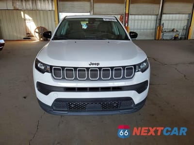 Piąte zdjęcie samochodu w środku: 2022 JEEP COMPASS SPORT VIN:3C4NJDAB1NT117736 - miniatura