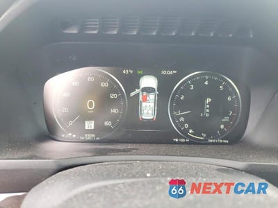 Zdjęcie 9 z 14 samochodu: 2017 VOLVO XC90 T6 VIN:YV4A22PK8H1106359 - miniatura