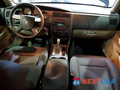 Zdjęcie 8 z 11 samochodu: 2006 DODGE CHARGER SE VIN:2B3KA43G66H242111 - miniatura