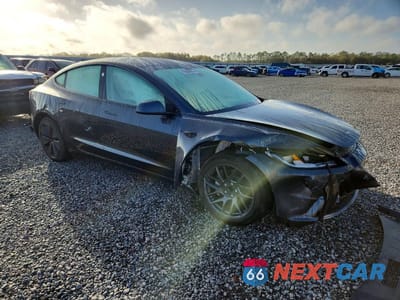 Czwarte zdjęcie samochodu z boku: 2025 TESLA MODEL 3 VIN:5YJ3E1EA5SF999564 - miniatura