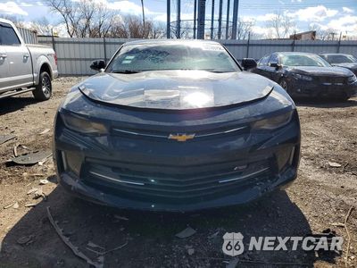 Piąte zdjęcie samochodu w środku: 2017 CHEVROLET CAMARO LT VIN:1G1FB1RS3H0206528 - miniatura