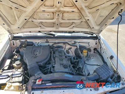 Zdjęcie 11 z 11 samochodu: 2000 NISSAN FRONTIER XE VIN:1N6DD26S4YC348546 - miniatura