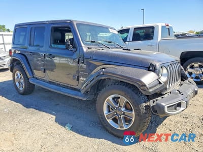 Czwarte zdjęcie samochodu z boku: 2019 JEEP WRANGLER UNLIMITED SAHARA VIN:1C4HJXEN6KW683075 - miniatura