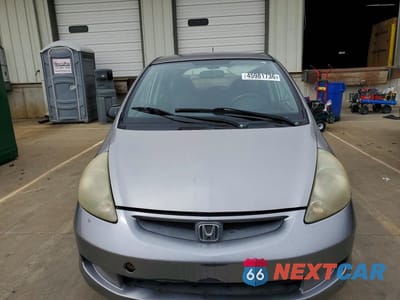 Piąte zdjęcie samochodu w środku: 2008 HONDA FIT VIN:JHMGD37428S068862 - miniatura