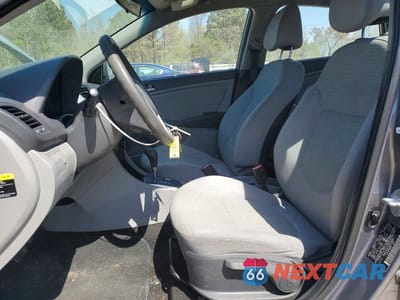 Zdjęcie 7 z 12 samochodu: 2017 HYUNDAI ACCENT SE VIN:KMHCT4AE2HU242830 - miniatura