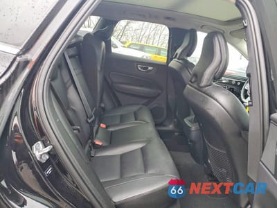 Zdjęcie 11 z 14 samochodu: 2019 VOLVO XC60 T5 VIN:LYV102RK0KB197262 - miniatura
