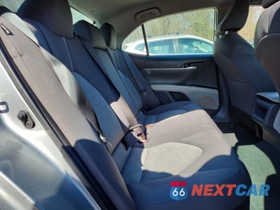 Zdjęcie 10 z 12 samochodu: 2022 TOYOTA CAMRY HYBRID LE VIN:4T1C31AKXNU584655 - miniatura