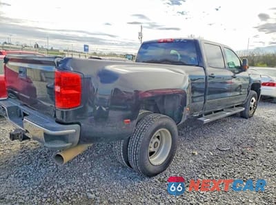 Trzecie zdjęcie samochodu z tyłu: 2016 CHEVROLET SILVERADO C3500 LT VIN:1GC4CZC80GF132620 - miniatura