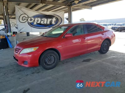 2010 TOYOTA CAMRY LE 4T1BF3EK3AU051923 - główne zdjęcie licytacji z USA - miniatura