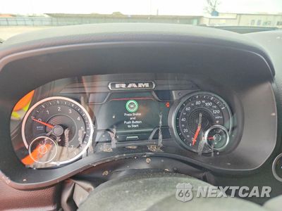 Zdjęcie 9 z 13 samochodu: 2025 RAM 1500 BIG HORN VIN:3C6SRFFPXS4501040 - miniatura