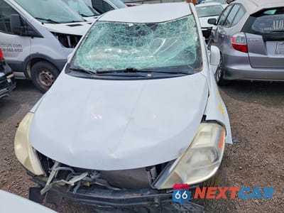 Piąte zdjęcie samochodu w środku: 2011 NISSAN VERSA 1.8 S VIN:3N1BC1CP2BL499536 - miniatura