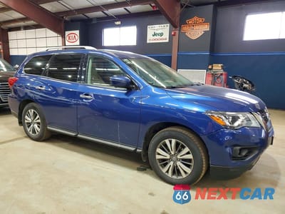 Czwarte zdjęcie samochodu z boku: 2019 NISSAN PATHFINDER S VIN:5N1DR2MM2KC585774 - miniatura