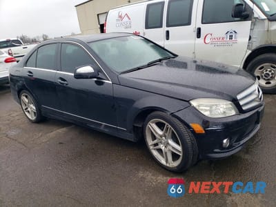Czwarte zdjęcie samochodu z boku: 2009 MERCEDES-BENZ C 300 VIN:WDDGF54X79R079182 - miniatura