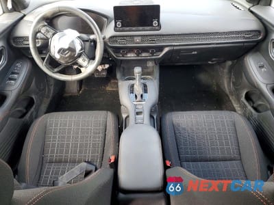 Zdjęcie 8 z 13 samochodu: 2025 HONDA HR-V SPORT VIN:3CZRZ1H50SM710349 - miniatura