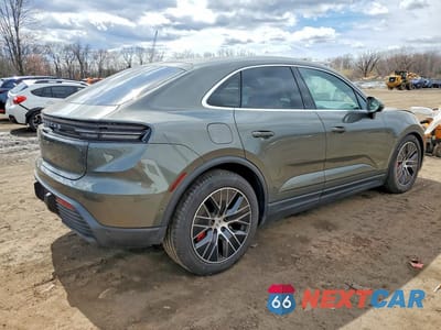 Trzecie zdjęcie samochodu z tyłu: 2025 PORSCHE MACAN 4S VIN:WP1AB2XA3SL152425 - miniatura