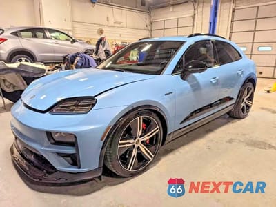 2025 PORSCHE MACAN TURBO WP1AC2XA5SL175556 - główne zdjęcie licytacji z USA - miniatura