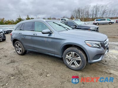 Czwarte zdjęcie samochodu z boku: 2019 MERCEDES-BENZ GLC 300 4MATIC VIN:WDC0G4KB3KV177613 - miniatura