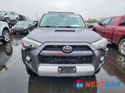 Piąte zdjęcie samochodu w środku: 2018 TOYOTA 4RUNNER TRD OFF-ROAD PREMIUM VIN:JTEBU5JRXJ5546084 - miniatura