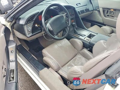 Zdjęcie 8 z 11 samochodu: 1991 CHEVROLET CORVETTE VIN:1G1YY2381M5107259 - miniatura