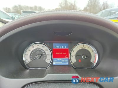 Zdjęcie 9 z 12 samochodu: 2011 JAGUAR XF VIN:SAJWA0FB3BLS09171 - miniatura