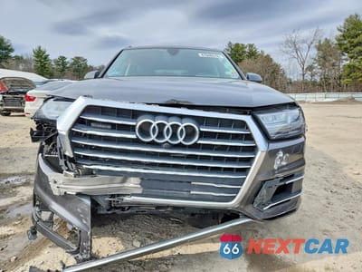 Piąte zdjęcie samochodu w środku: 2018 AUDI Q7 PREMIUM PLUS VIN:WA1LAAF70JD033427 - miniatura