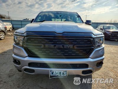 Piąte zdjęcie samochodu w środku: 2022 RAM 1500 BIG HORN VIN:1C6SRFFT9NN296379 - miniatura