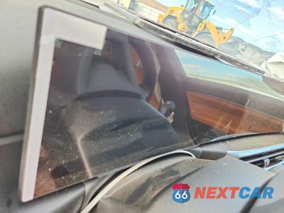 Zdjęcie 9 z 12 samochodu: 2024 BMW I4 XDRIVE 40 VIN:WBY83FB02RFT27874 - miniatura