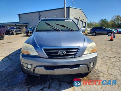 Piąte zdjęcie samochodu w środku: 2008 KIA SORENTO EX VIN:KNDJD736685761714 - miniatura