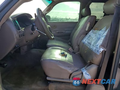 Zdjęcie 7 z 12 samochodu: 2001 TOYOTA TUNDRA SR5 VIN:5TBRT341X1S129437 - miniatura