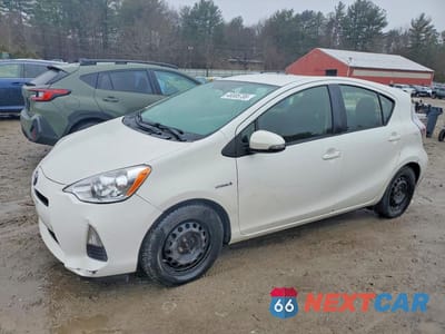 2013 TOYOTA PRIUS C TWO JTDKDTB34D1532552 - główne zdjęcie licytacji z USA - miniatura