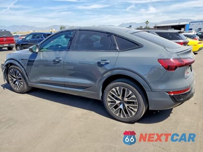 Drugie zdjęcie samochodu z przodu: 2024 AUDI Q8 E-TRON SPORTBACK PREMIUM PLUS VIN:WA1CAAGE7RB036135 - miniatura