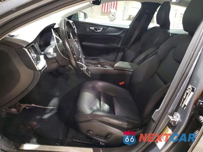 Zdjęcie 7 z 11 samochodu: 2020 VOLVO S60 T6 MOMENTUM VIN:7JRA22TKXLG066754 - miniatura