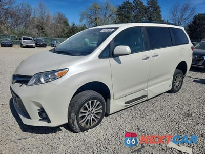 2020 TOYOTA SIENNA XLE 8-PASSENGER 5TDYZ3DC3LS038211 - główne zdjęcie licytacji z USA - miniatura