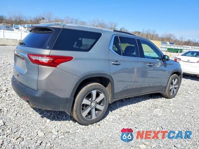Trzecie zdjęcie samochodu z tyłu: 2018 CHEVROLET TRAVERSE LT VIN:1GNEVHKW5JJ144086 - miniatura
