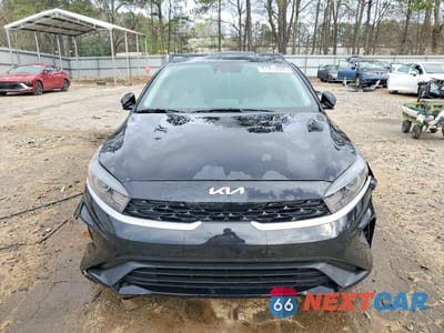 Piąte zdjęcie samochodu w środku: 2023 KIA FORTE LXS VIN:3KPF24AD0PE594376 - miniatura