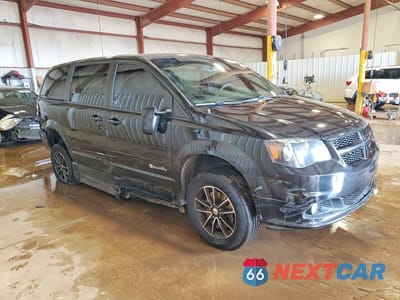 Czwarte zdjęcie samochodu z boku: 2015 DODGE GRAND CARAVAN SXT VIN:2C4RDGCG2FR703336 - miniatura