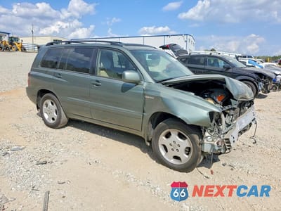 Czwarte zdjęcie samochodu z boku: 2005 TOYOTA HIGHLANDER LIMITED VIN:JTEDP21A850052334 - miniatura