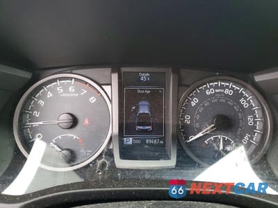 Zdjęcie 9 z 12 samochodu: 2017 TOYOTA TACOMA TRD PRO VIN:5TFCZ5ANXHX047727 - miniatura
