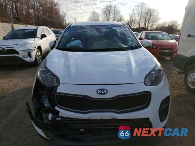 Piąte zdjęcie samochodu w środku: 2019 KIA SPORTAGE LX VIN:KNDPM3AC3K7626794 - miniatura