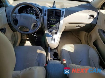 Zdjęcie 8 z 11 samochodu: 2006 HYUNDAI TUCSON VIN:KM8JN72D96U343515 - miniatura