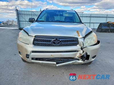 Piąte zdjęcie samochodu w środku: 2007 TOYOTA RAV4 BASE VIN:JTMBD35V475078698 - miniatura