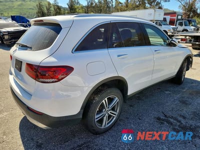 Trzecie zdjęcie samochodu z tyłu: 2020 MERCEDES-BENZ GLC 300 VIN:W1N0G8DB3LF808231 - miniatura