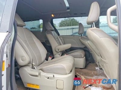 Zdjęcie 11 z 13 samochodu: 2014 TOYOTA SIENNA LIMITED 7-PASSENGER VIN:5TDYK3DCXES447832 - miniatura