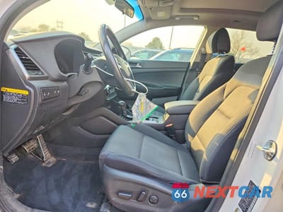 Zdjęcie 7 z 13 samochodu: 2017 HYUNDAI TUCSON NIGHT VIN:KM8J3CA24HU553943 - miniatura