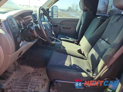 Zdjęcie 7 z 11 samochodu: 2010 GMC SIERRA C2500 HEAVY DUTY VIN:1GT3CZBG2AF100473 - miniatura