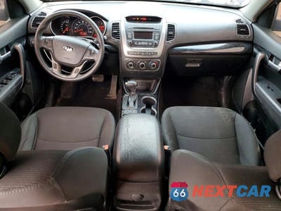 Zdjęcie 8 z 13 samochodu: 2015 KIA SORENTO LX VIN:5XYKT3A64FG641434 - miniatura