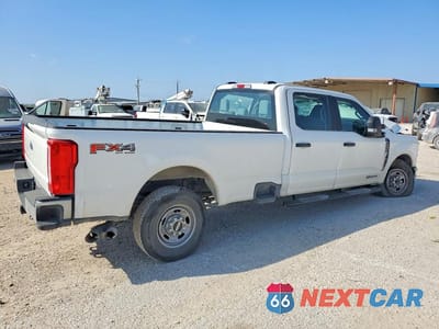 Trzecie zdjęcie samochodu z tyłu: 2024 FORD F250 SUPER DUTY VIN:1FT7W2BT2RED03331 - miniatura